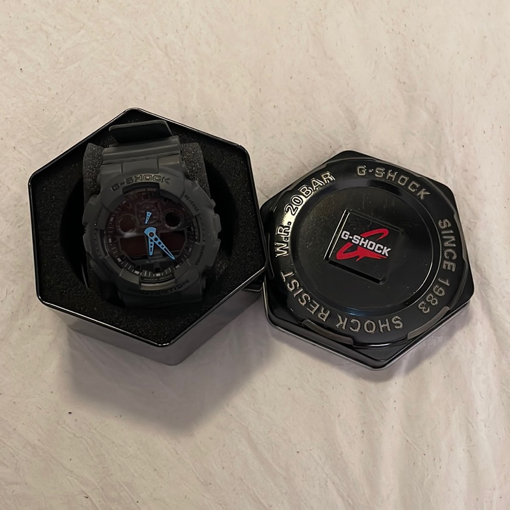 Men’s g-shock watch